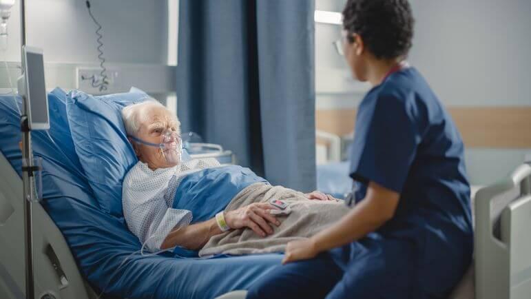 <p>Chez les adultes, les infections par le VRS causent plusieurs milliers d'hospitalisations par an.</p>