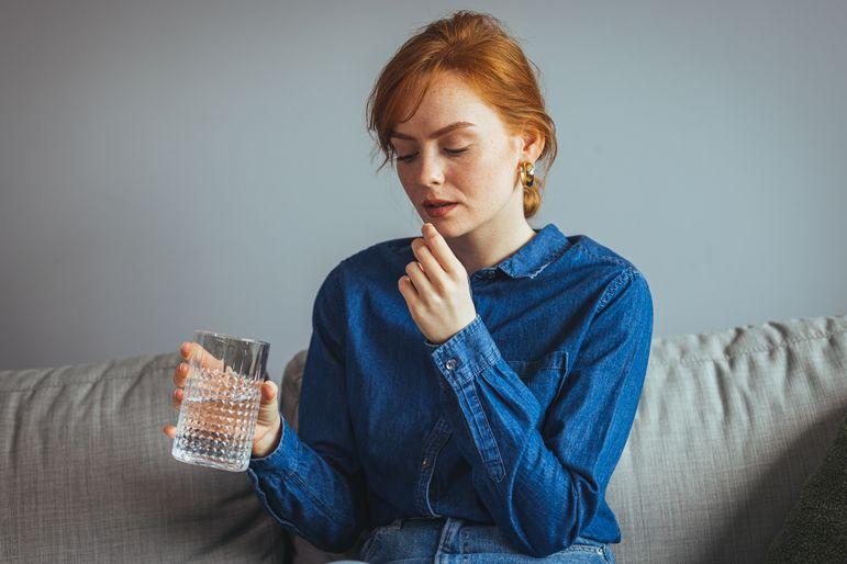 L'hémorragie de privation survient généralement après 2 à 3 jours de prise des comprimés placebo.
