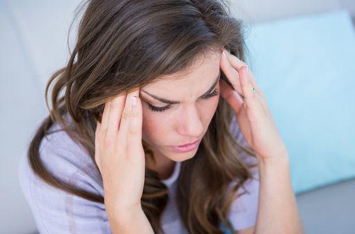 Le zolmitriptan est indiqué dans le traitement de la phase céphalalgique de la crise de migraine (illustration).